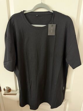 Men's Black Short Sleeve Crewneck Tee